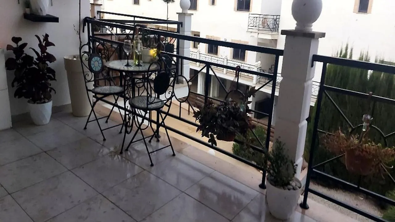 Paramount Gardens Resorts C202 Larnaca Lejlighed